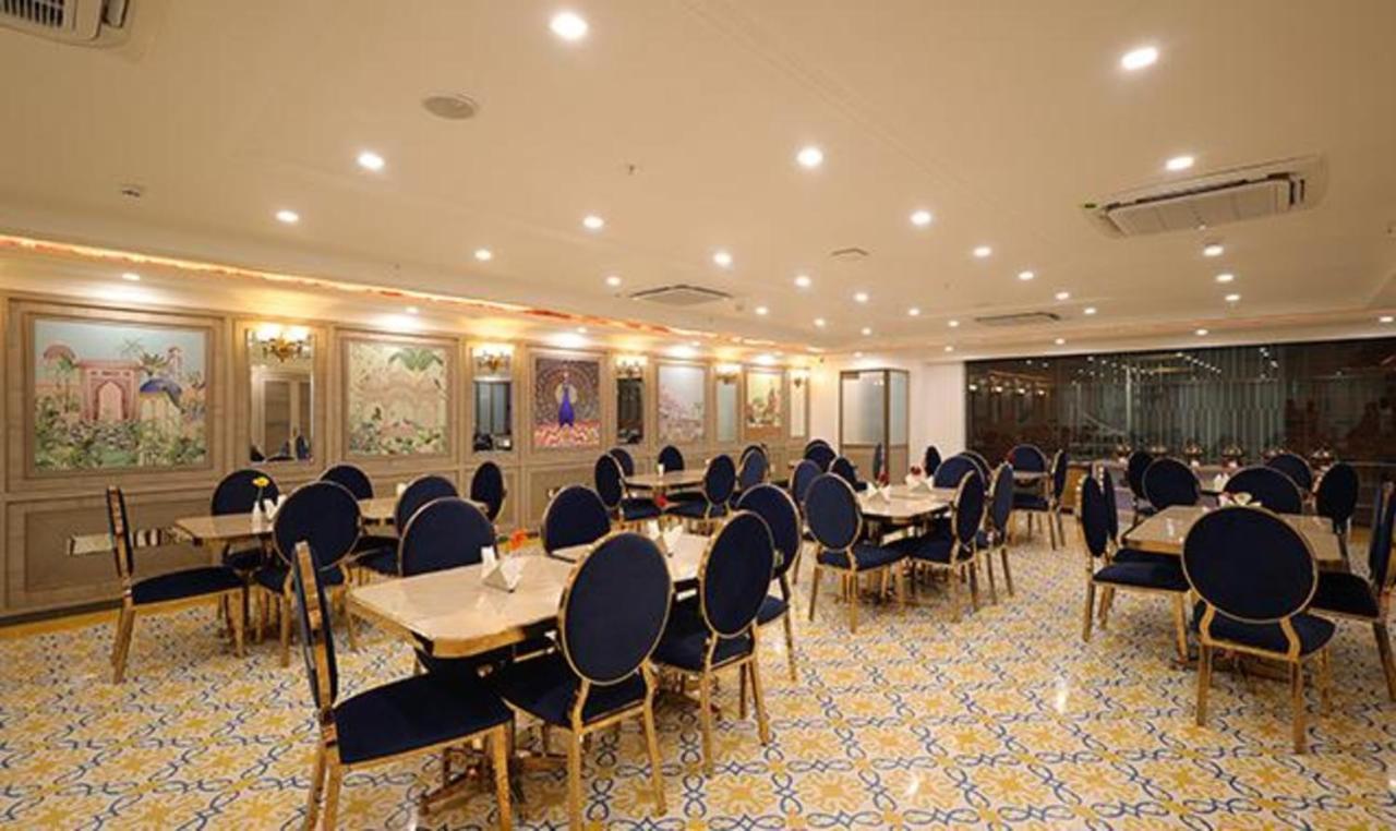 Fabhotel Prime Hampton By Ic'S Noida Ngoại thất bức ảnh